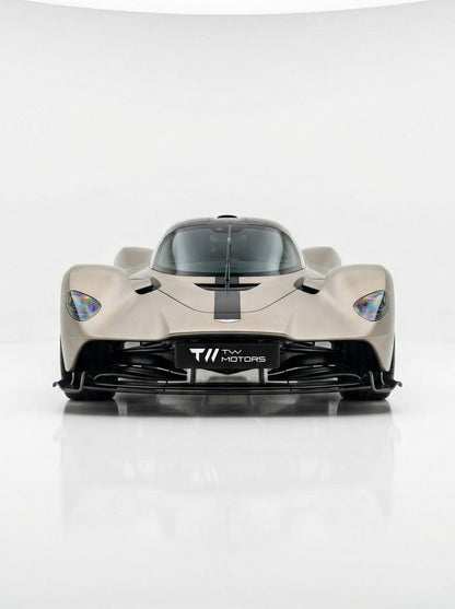 Aston Martin Valkyrie 2022