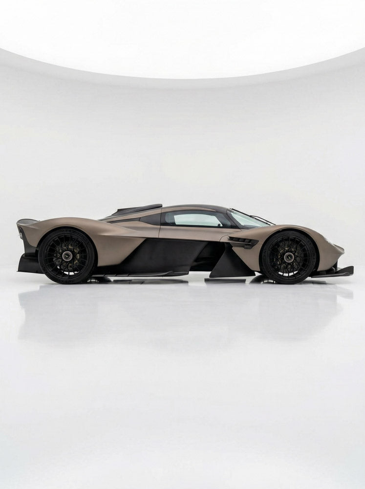 Aston Martin Valkyrie 2022