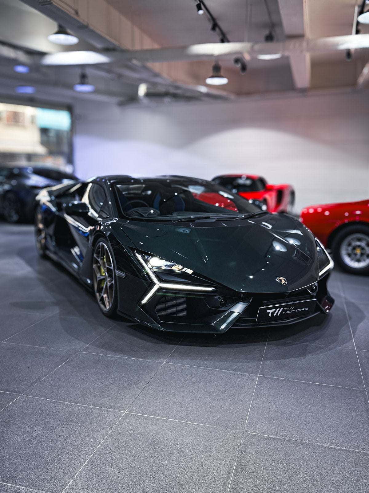 Lamborghini Revuelto