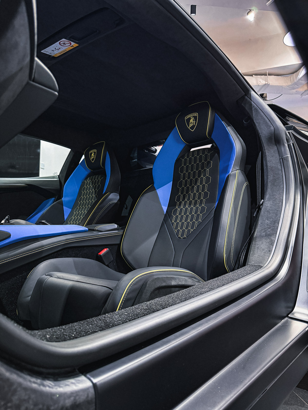 Lamborghini Revuelto